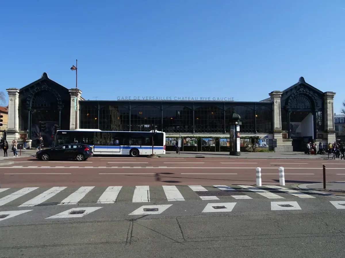 Façade of Versailles Château Rive Gauche RER station, the starting point of a DIY day trip from Paris